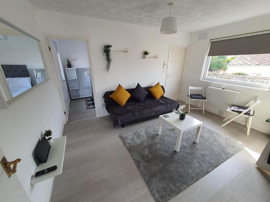 Awave From It All - Escape The City Life Jaywick Sands Exterior photo