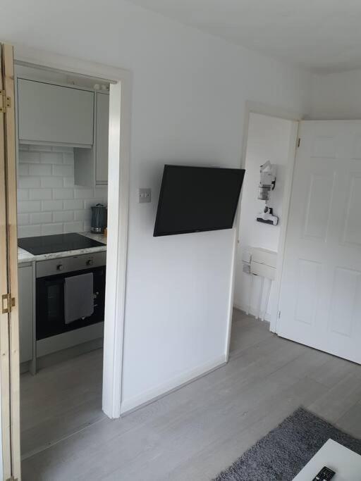 Awave From It All - Escape The City Life Jaywick Sands Exterior photo